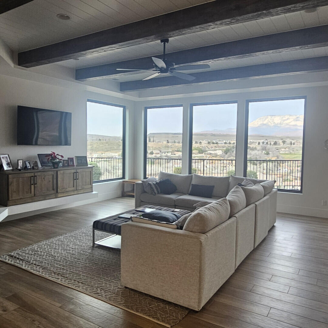 10 DIAGONAL CONDOS - Residential