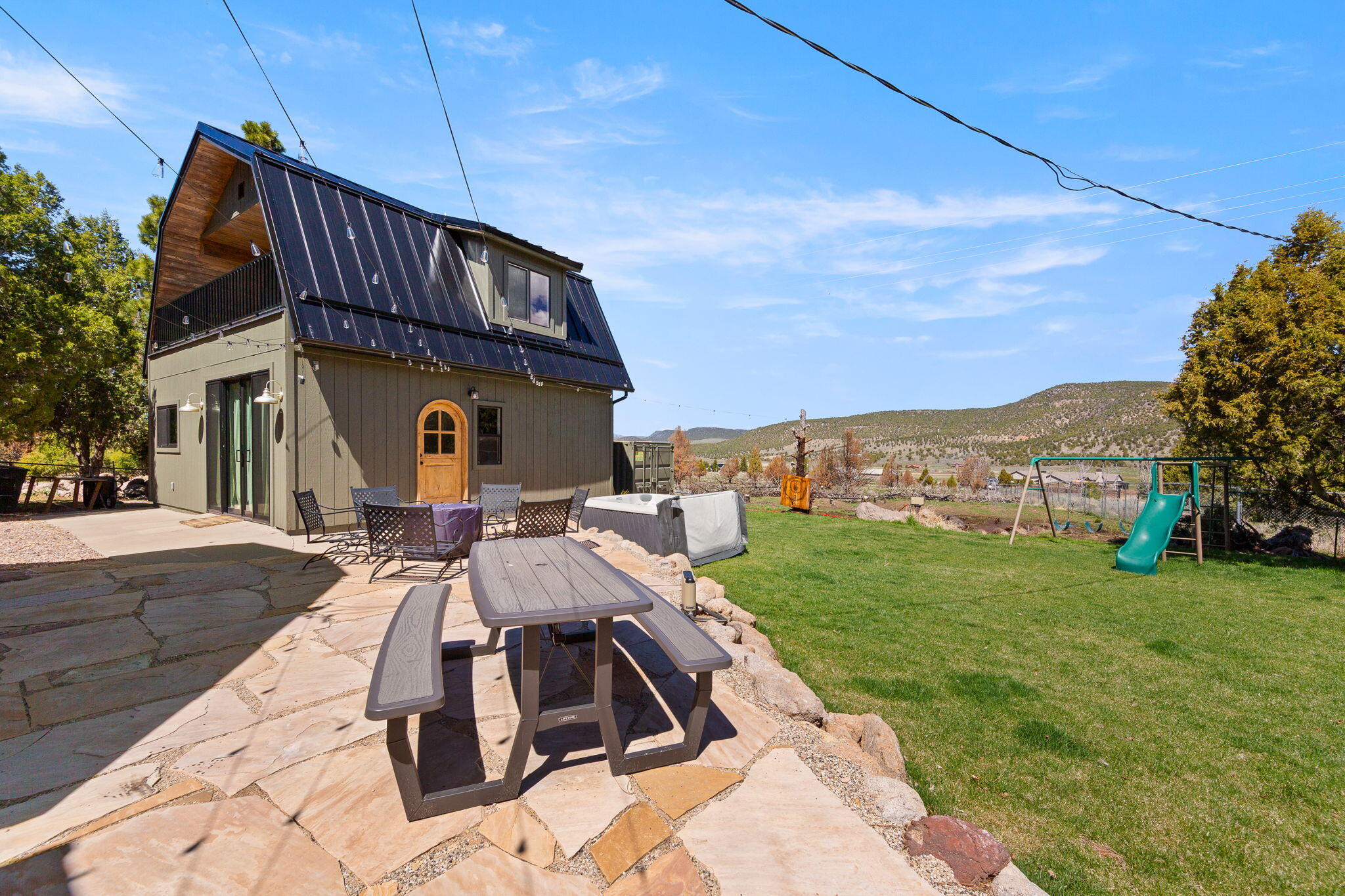MOUNTAIN VIEW ESTATES - Residential