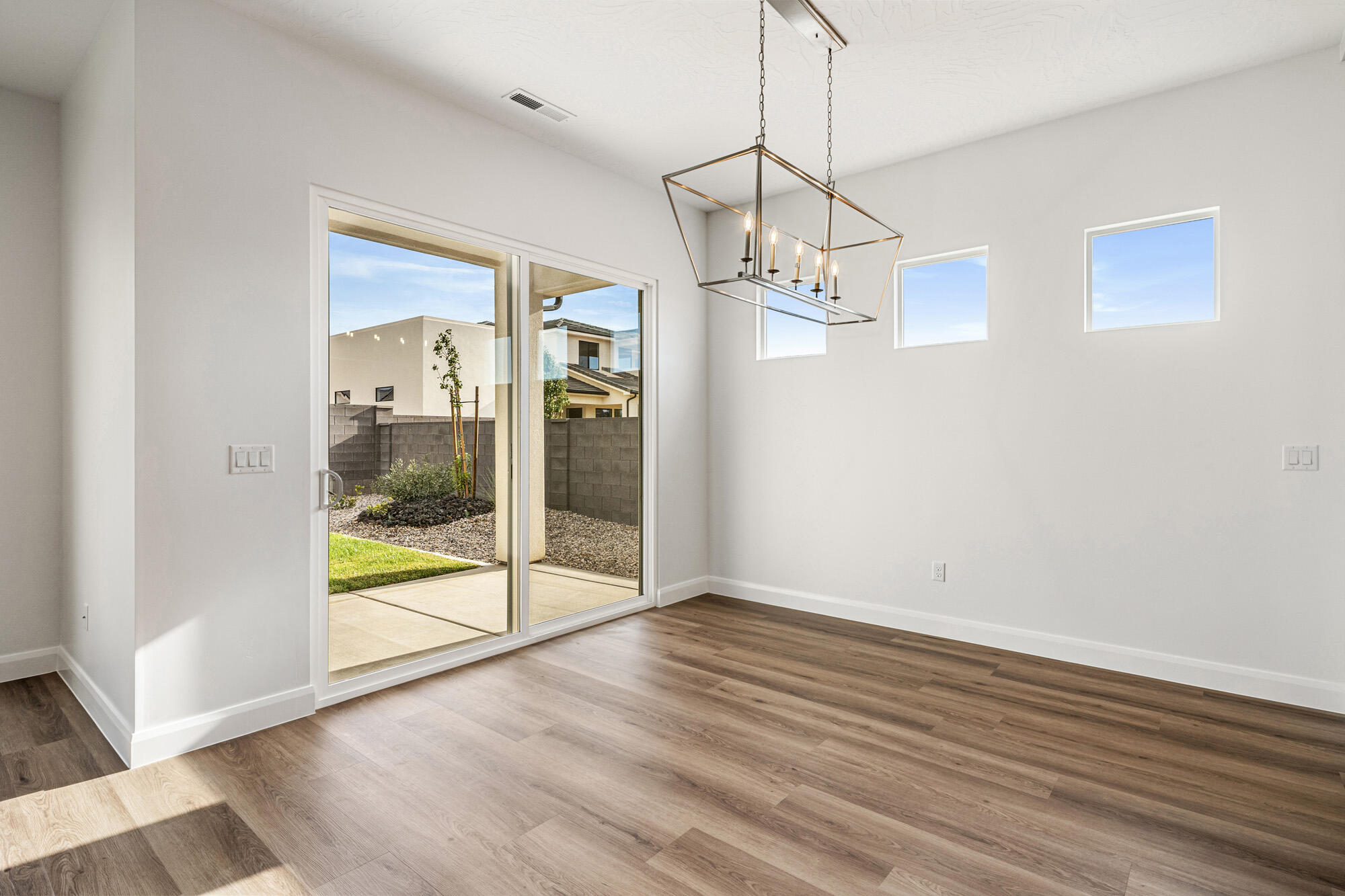 FRANKLIN FIELDS - Residential