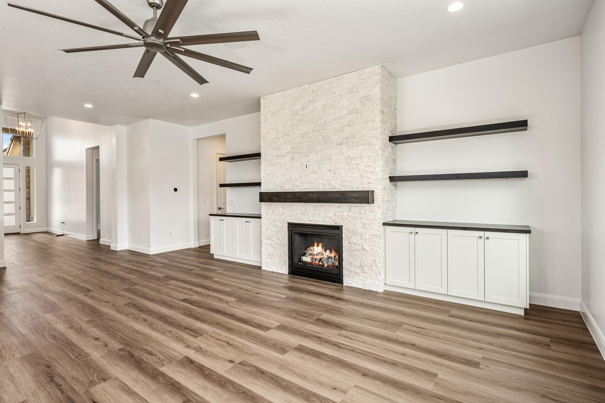 FRANKLIN FIELDS - Residential