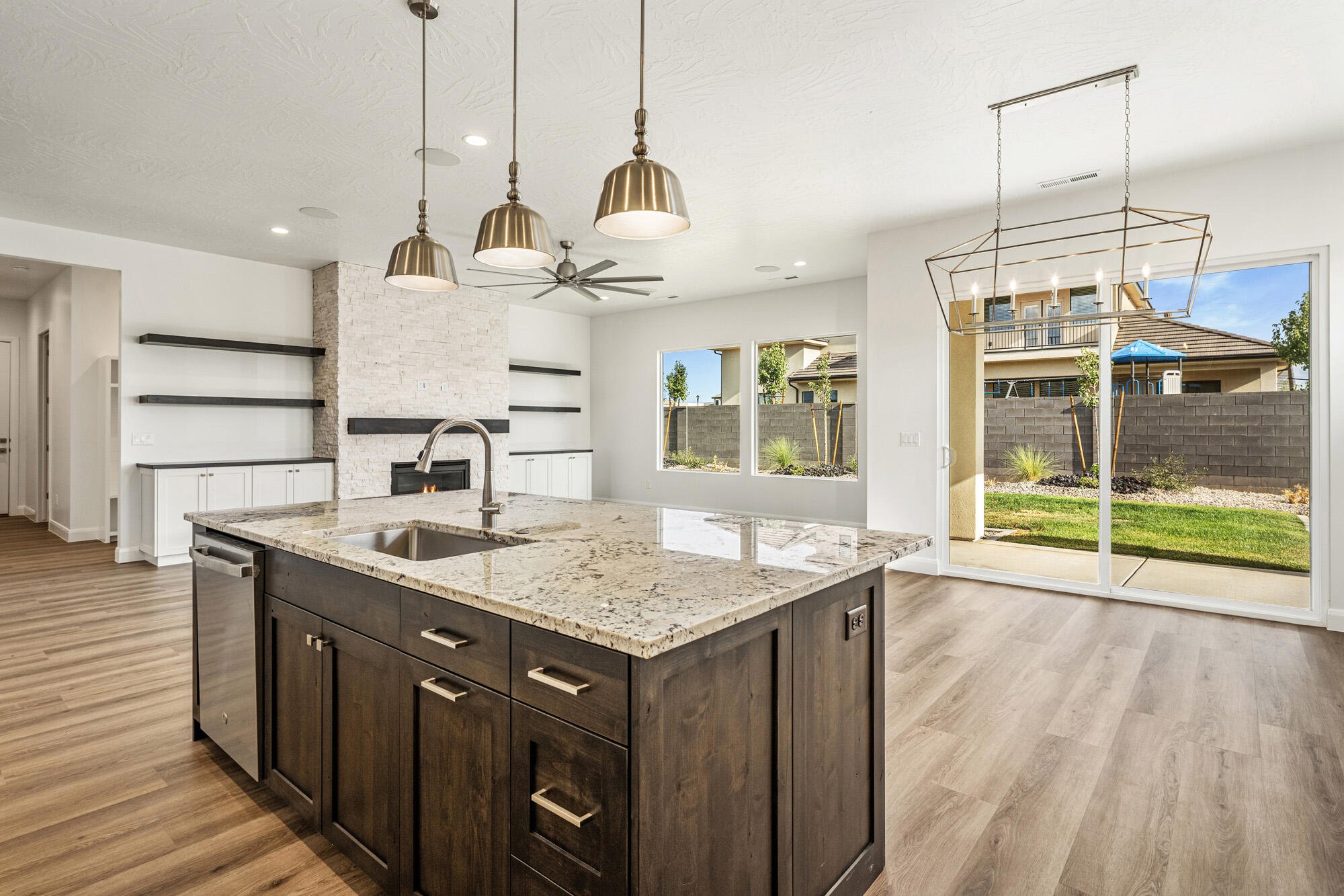 FRANKLIN FIELDS - Residential