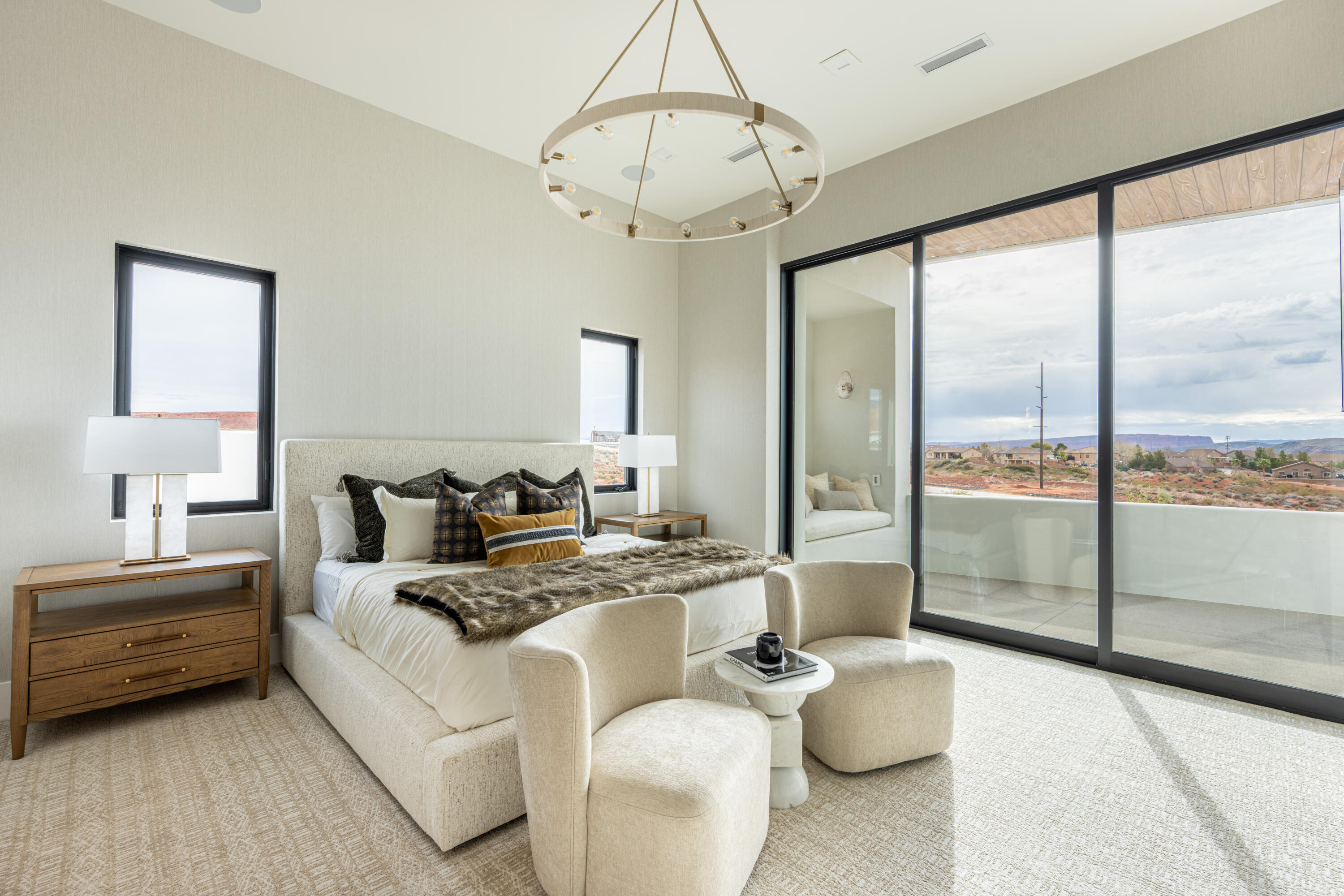 SOLENTE VILLAGE - Residential