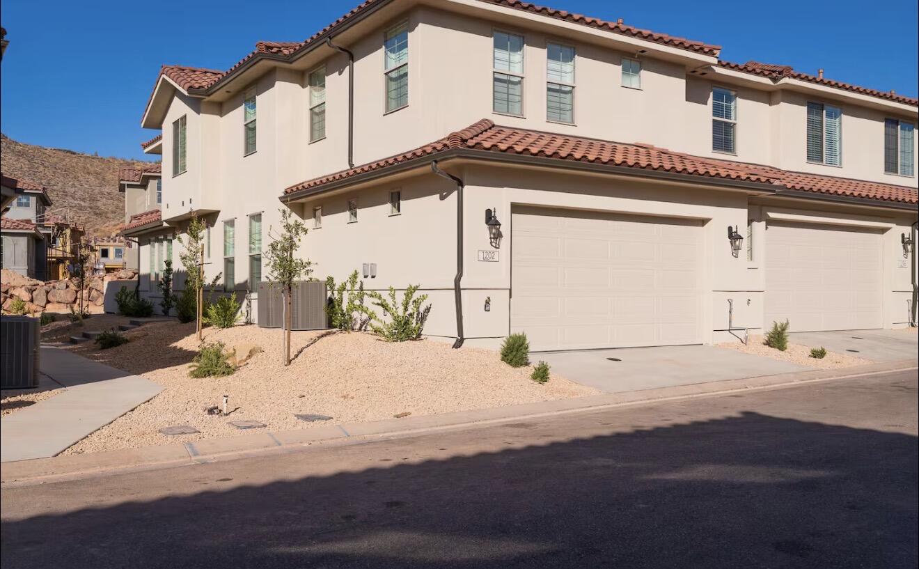 ESCONDIDO AT SIENNA HILLS - Residential
