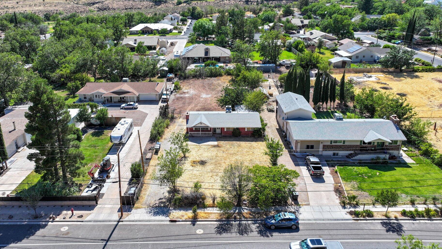 TOQUERVILLE TOWNSITE - Residential