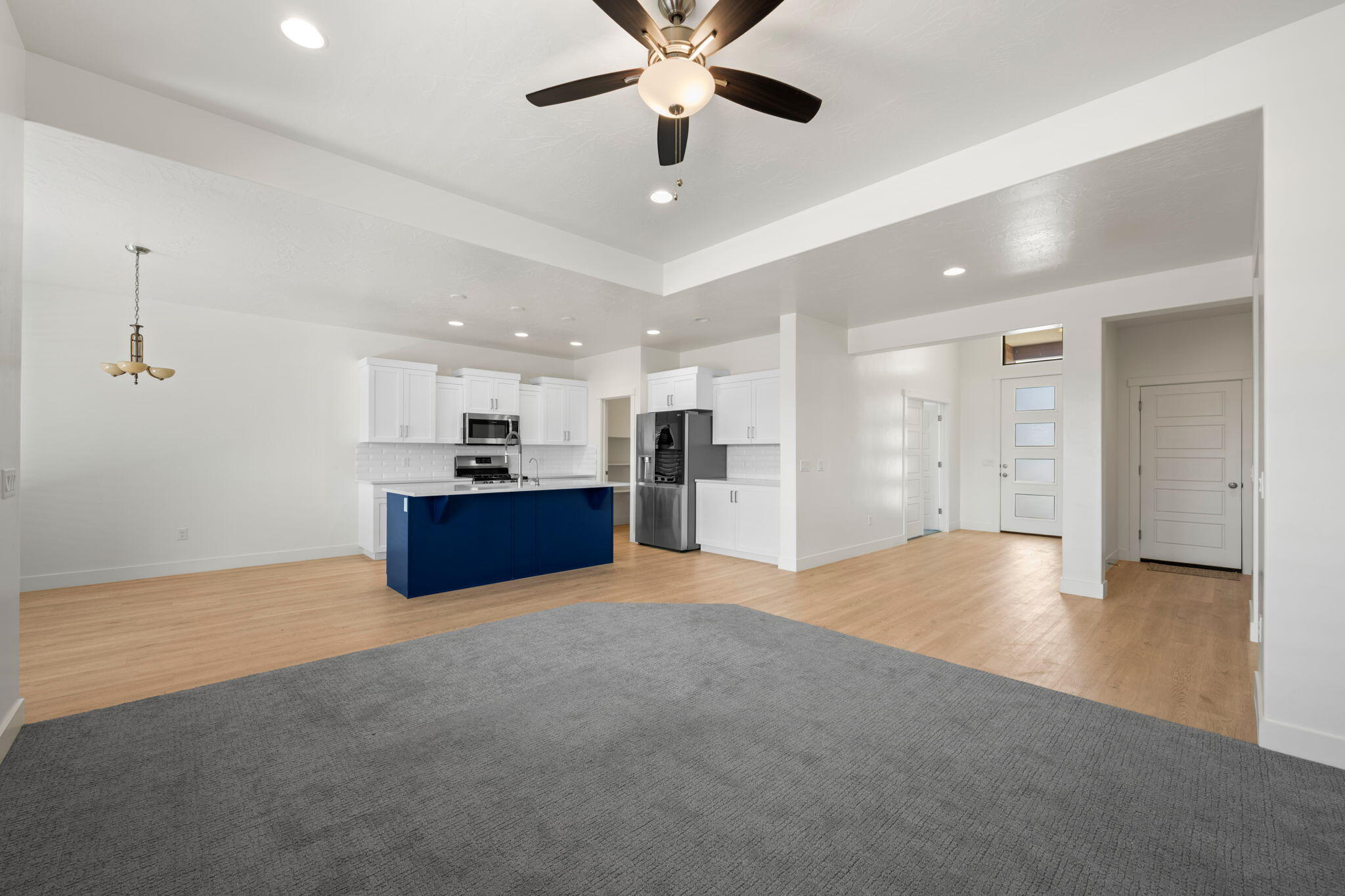 DESERT VISTA TOWNHOMES AT DESERT CANYONS - Residential