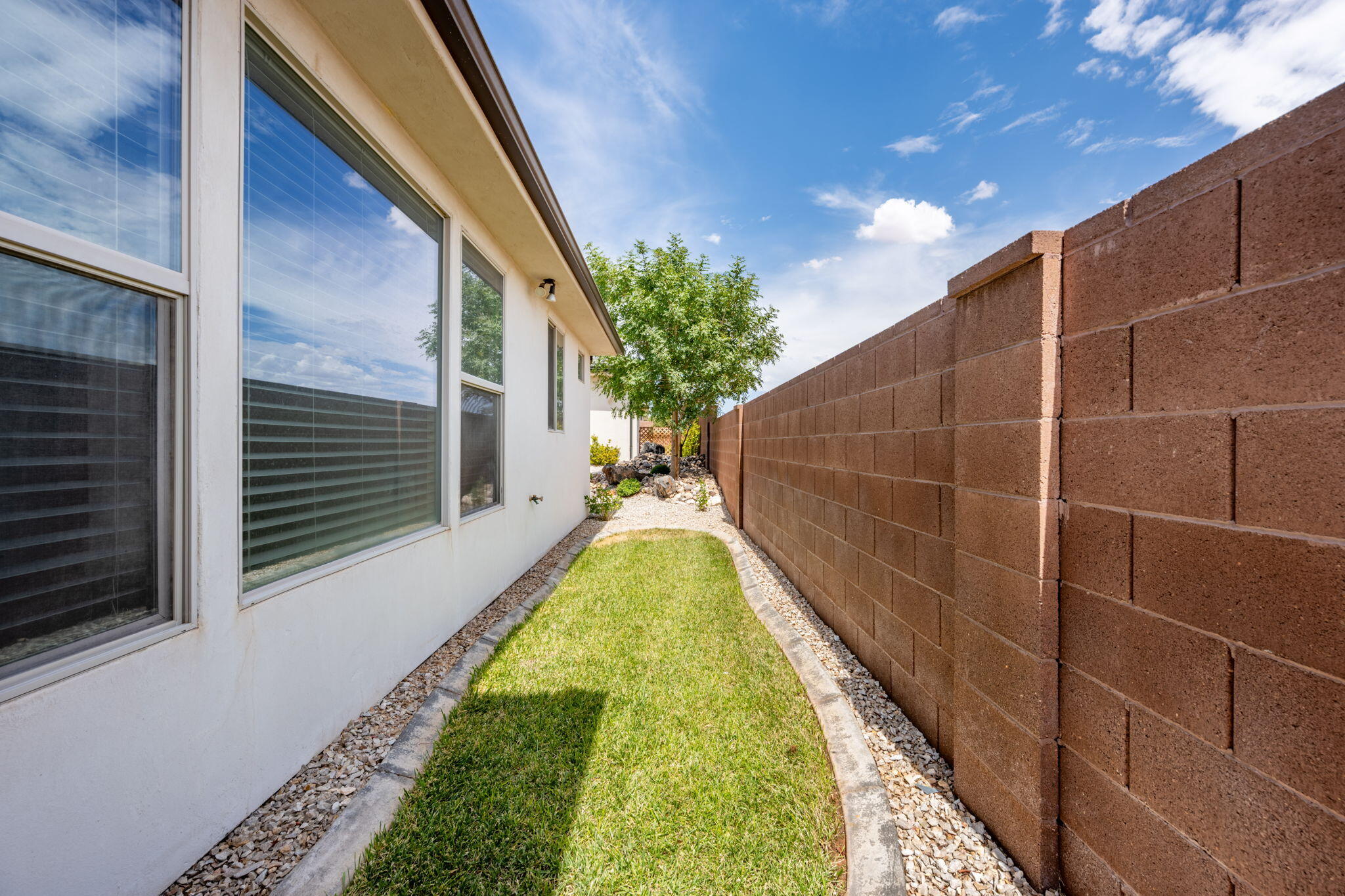 DESERT VISTA TOWNHOMES AT DESERT CANYONS - Residential
