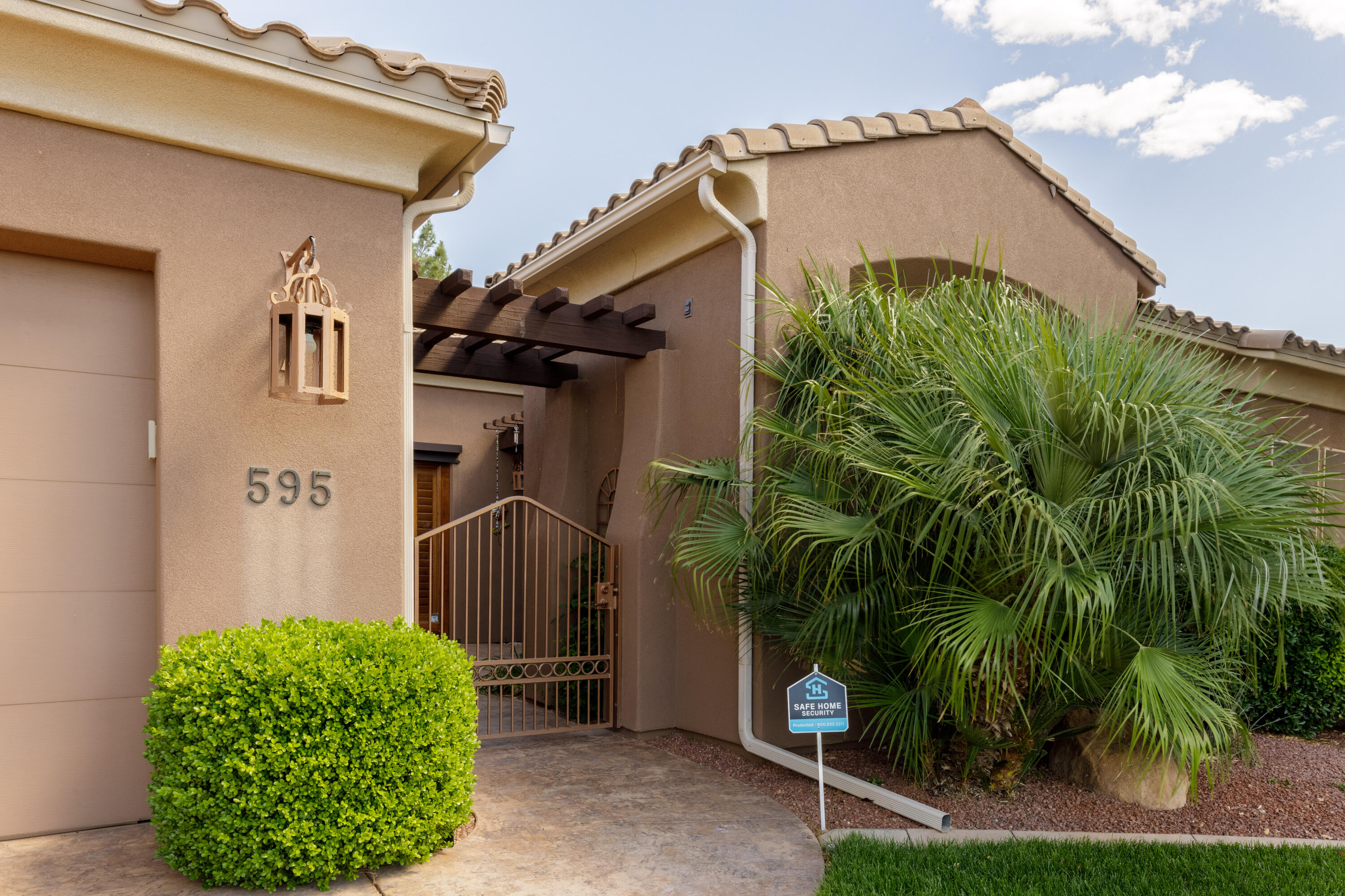 PINE BROOK - Residential