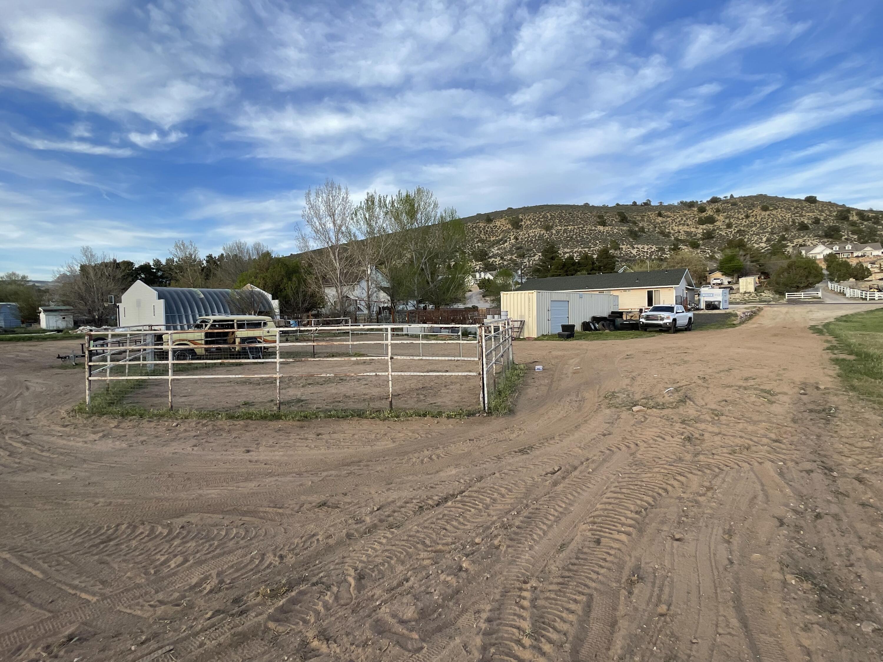 DIAMOND VALLEY ACRES - Residential