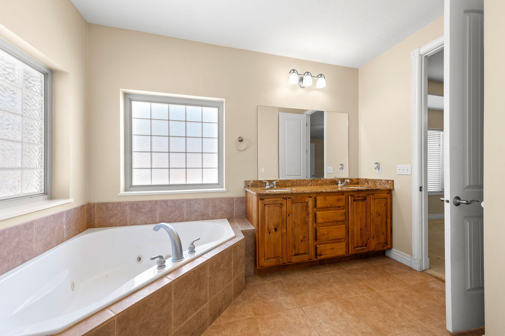 EAST RIDGE - Residential