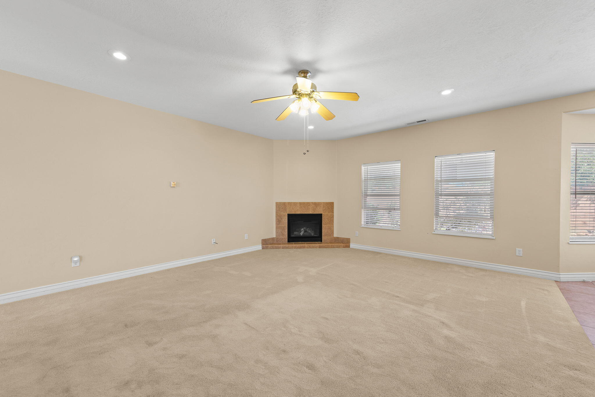 EAST RIDGE - Residential