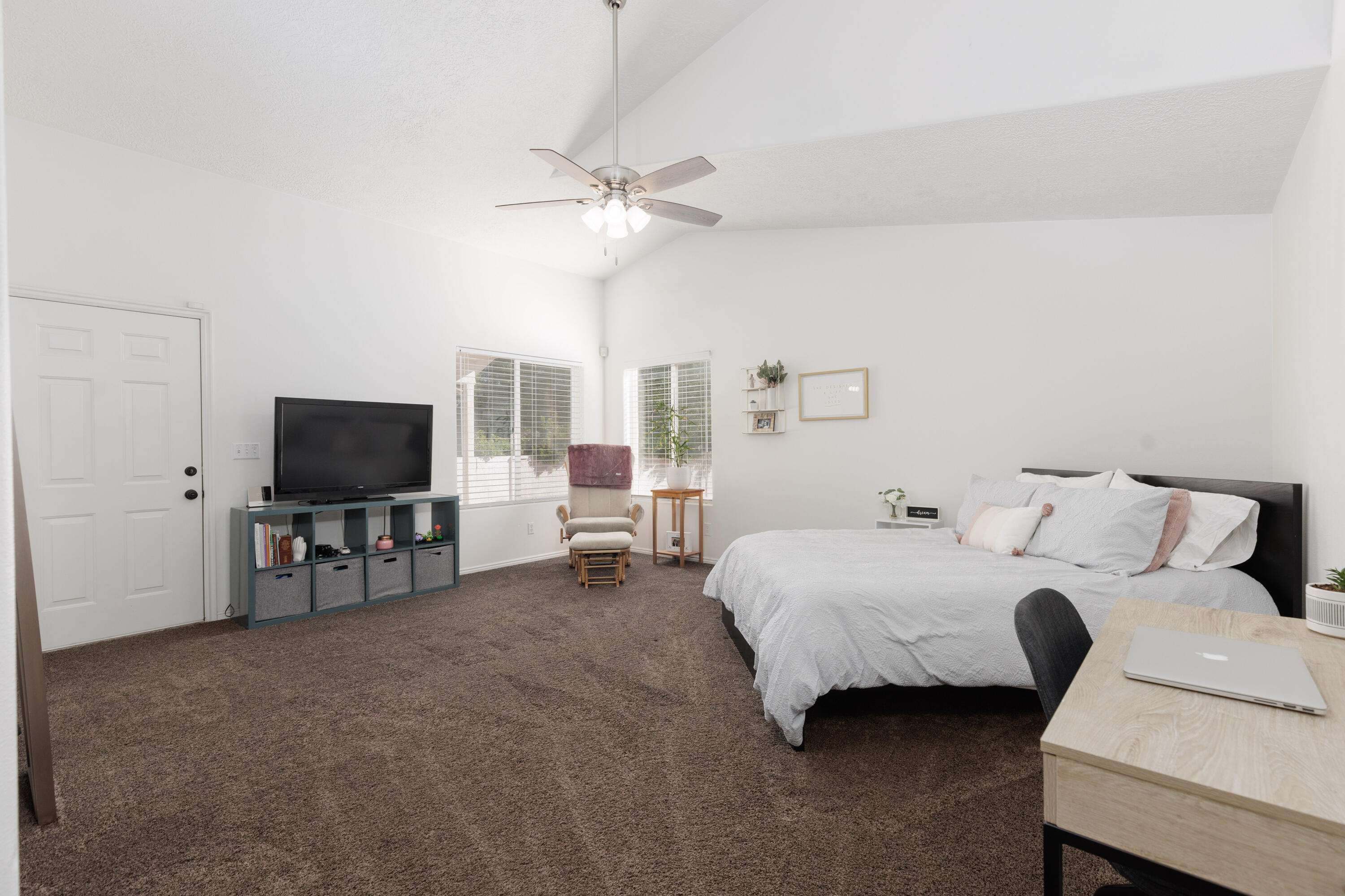 BLOOMINGTON HILLS - Residential