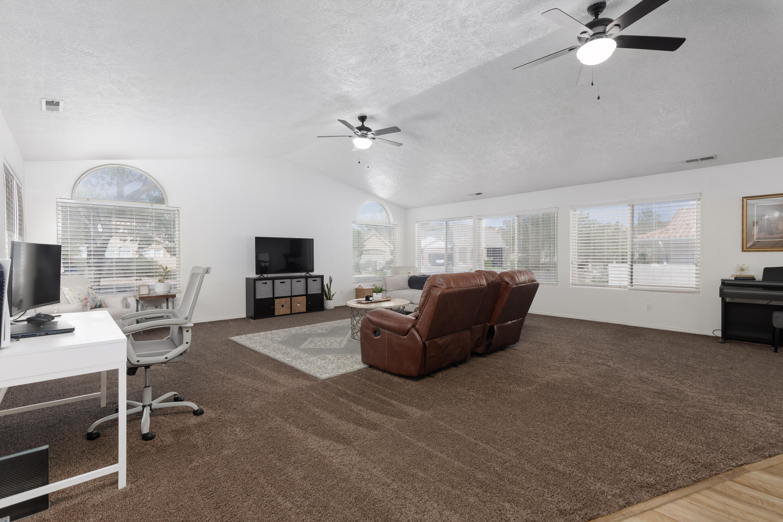 BLOOMINGTON HILLS - Residential