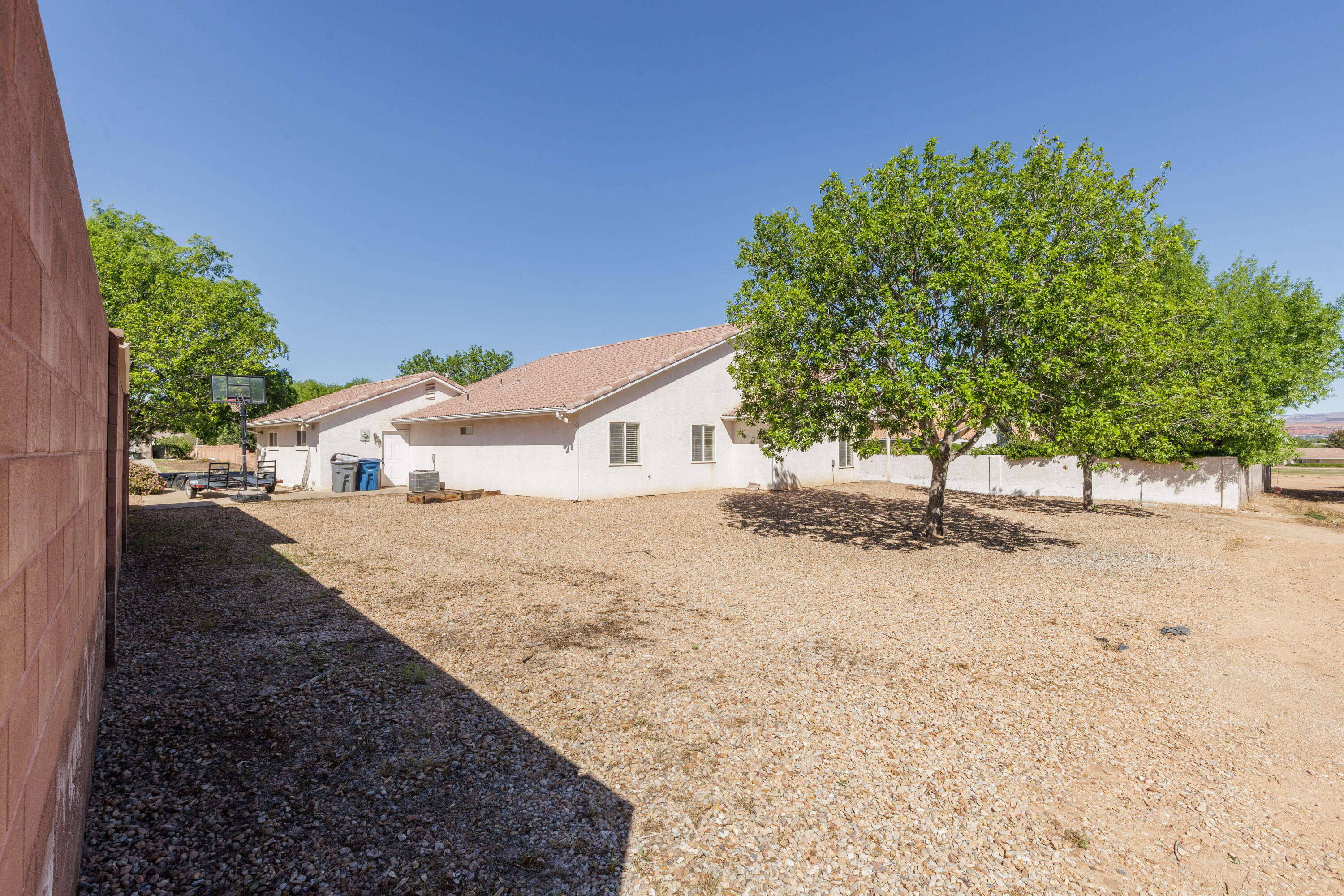 BLOOMINGTON HILLS - Residential