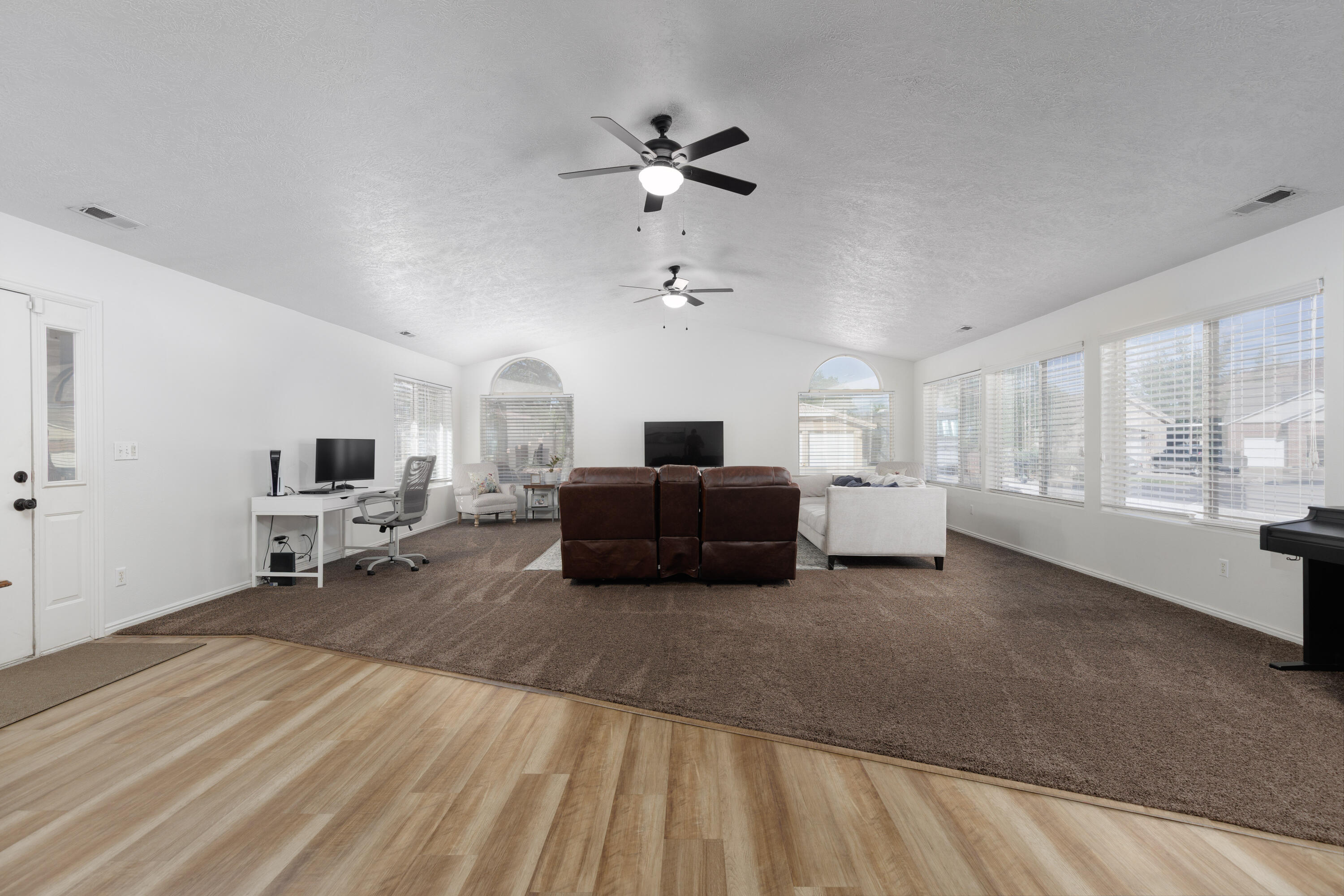 BLOOMINGTON HILLS - Residential