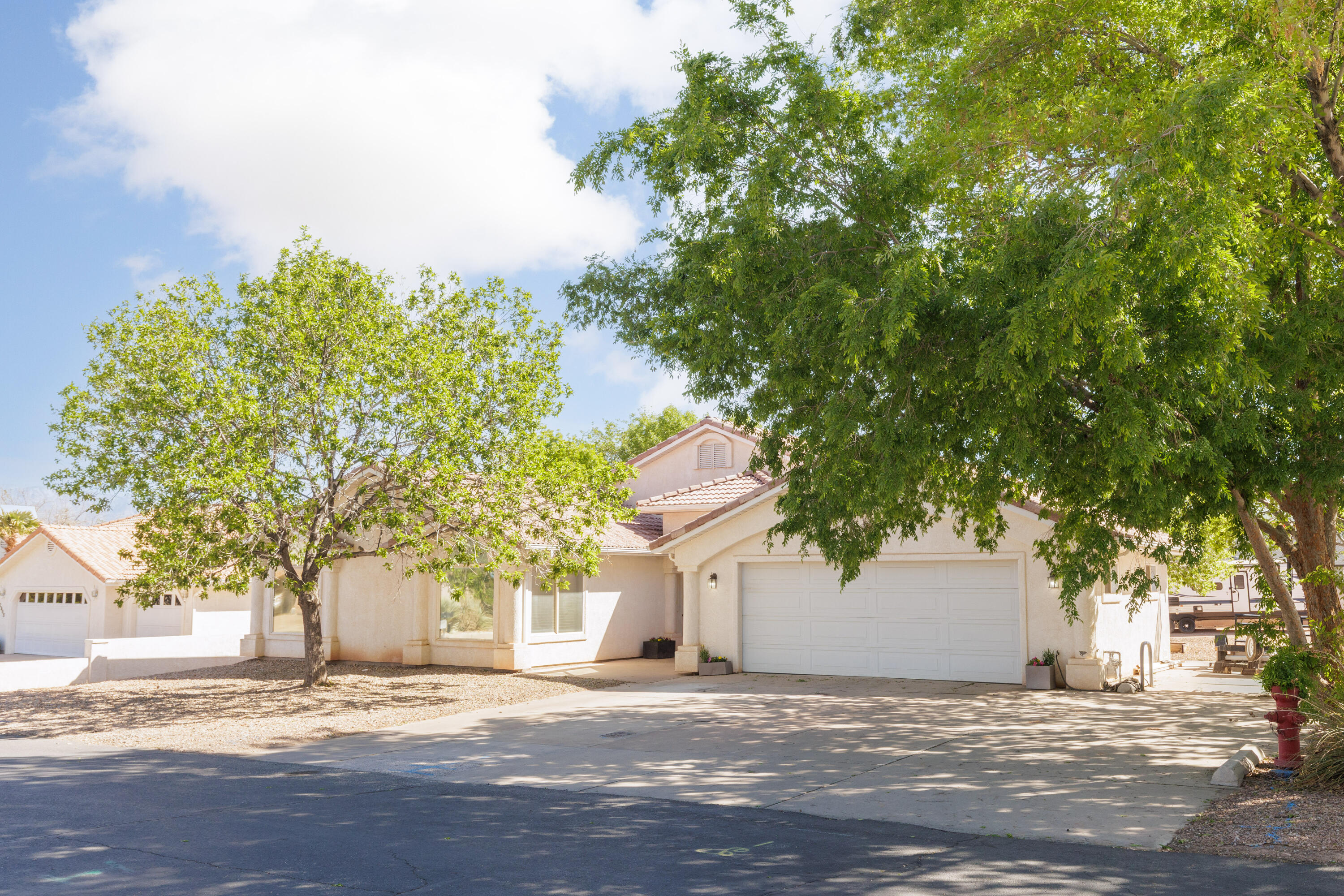 BLOOMINGTON HILLS - Residential