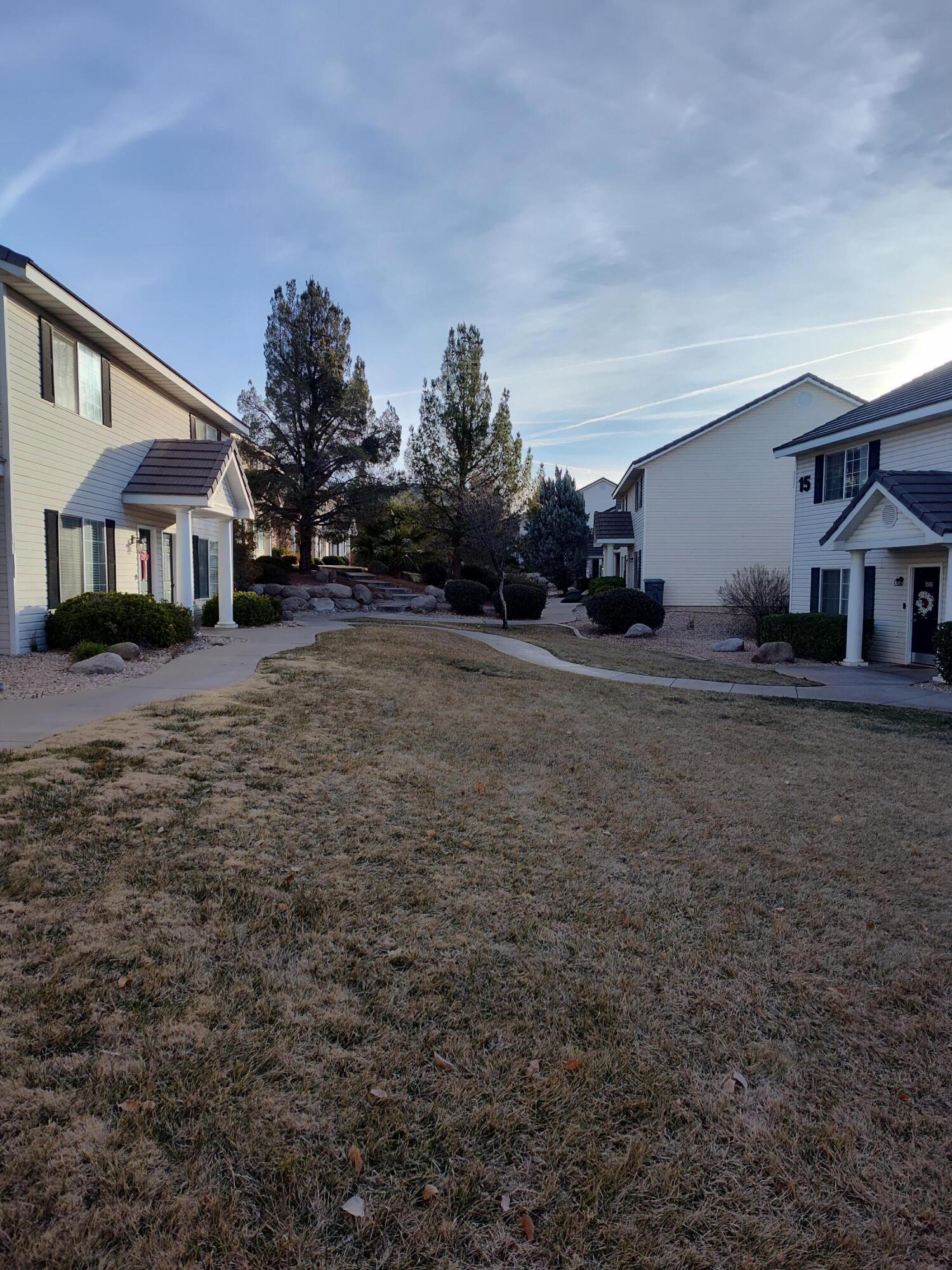 LEXINGTON HILLS TOWNHOMES - Residential
