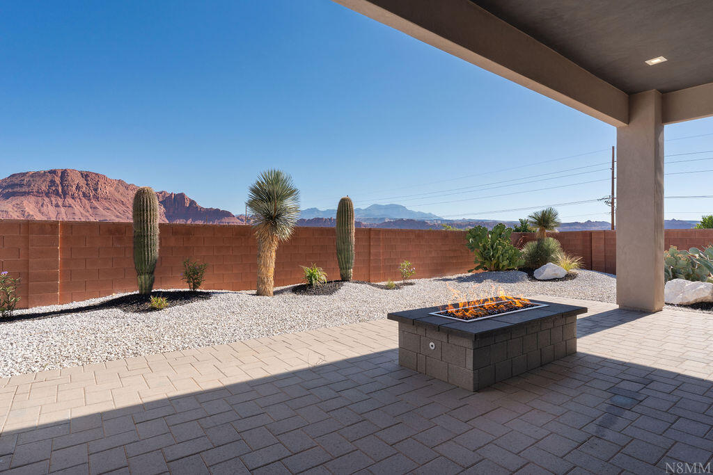 RED MOUNTAIN TERRACE - Residential
