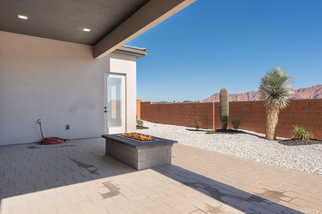 RED MOUNTAIN TERRACE - Residential