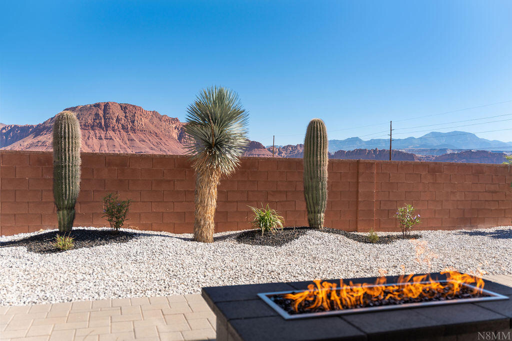 RED MOUNTAIN TERRACE - Residential