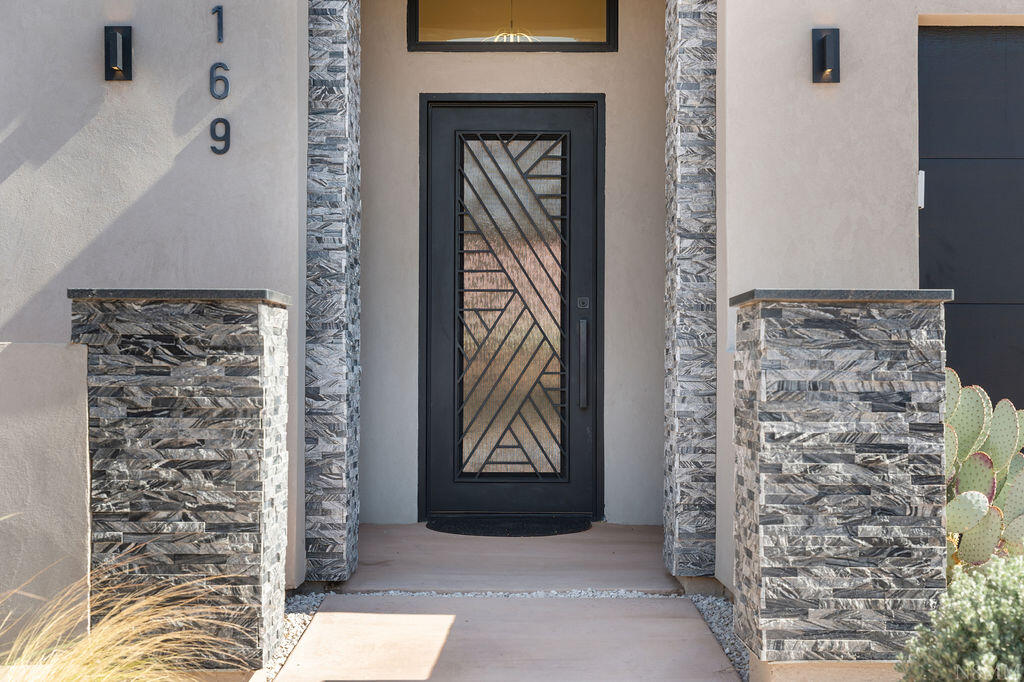 RED MOUNTAIN TERRACE - Residential