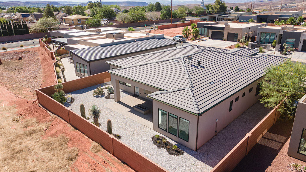 RED MOUNTAIN TERRACE - Residential