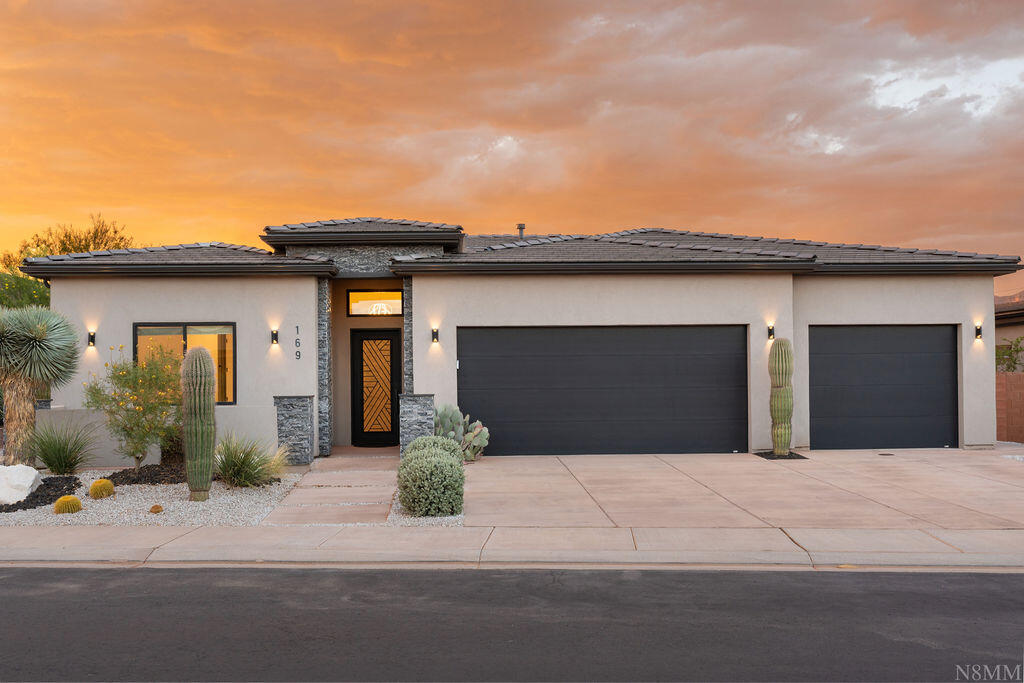 RED MOUNTAIN TERRACE - Residential