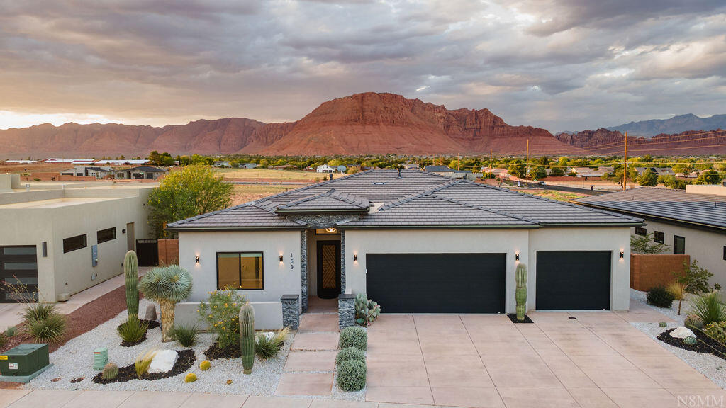 RED MOUNTAIN TERRACE - Residential