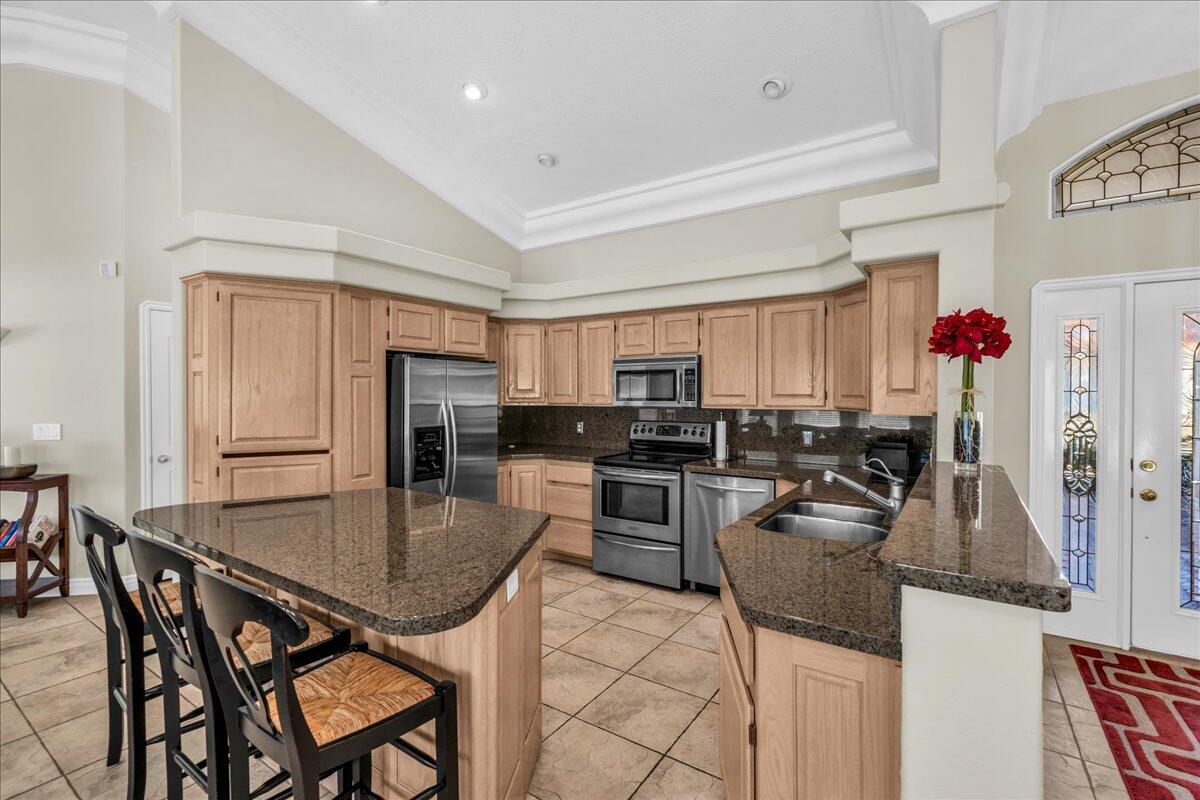 CRYSTAL LAKES TOWNHOMES - Residential