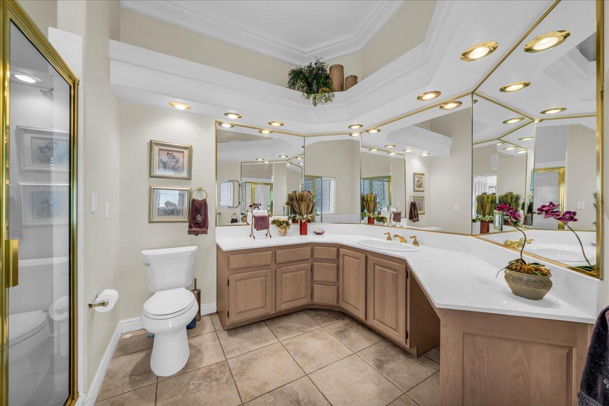 CRYSTAL LAKES TOWNHOMES - Residential