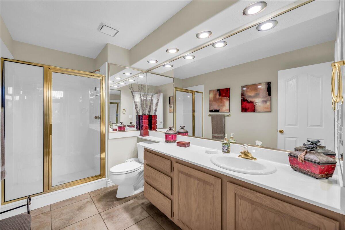 CRYSTAL LAKES TOWNHOMES - Residential
