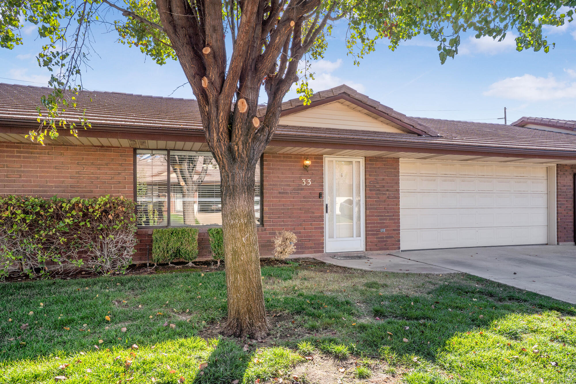 COTTONWOOD TOWNHOMES - Residential