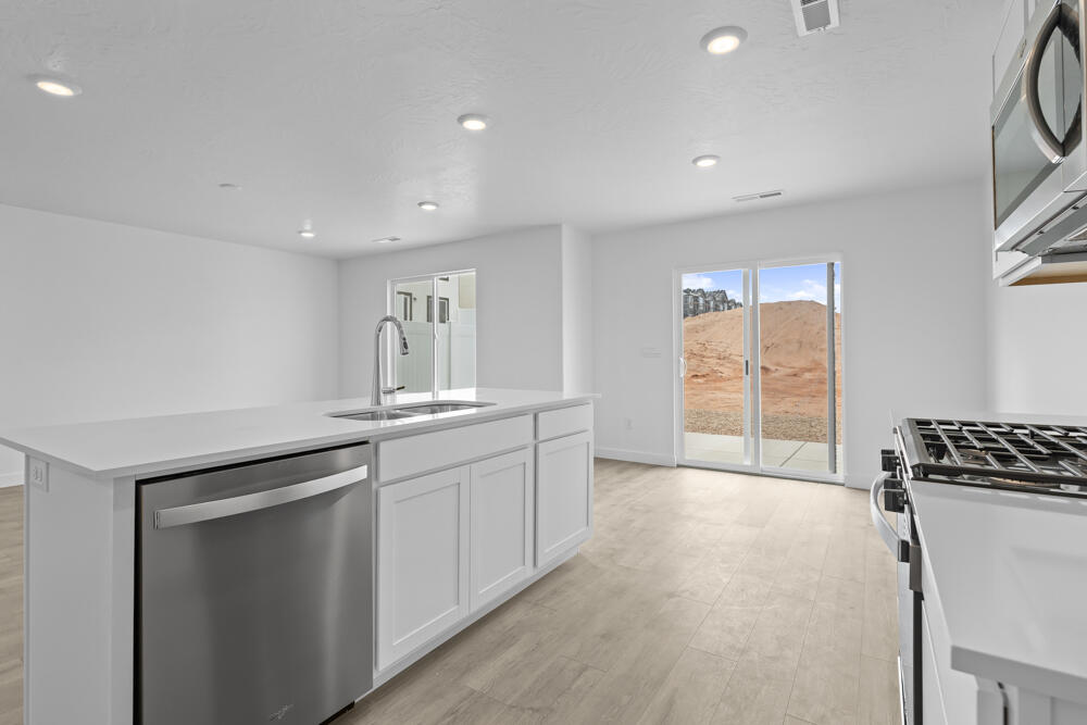 LAVENDER CANYON AT LONG VALLEY - Residential