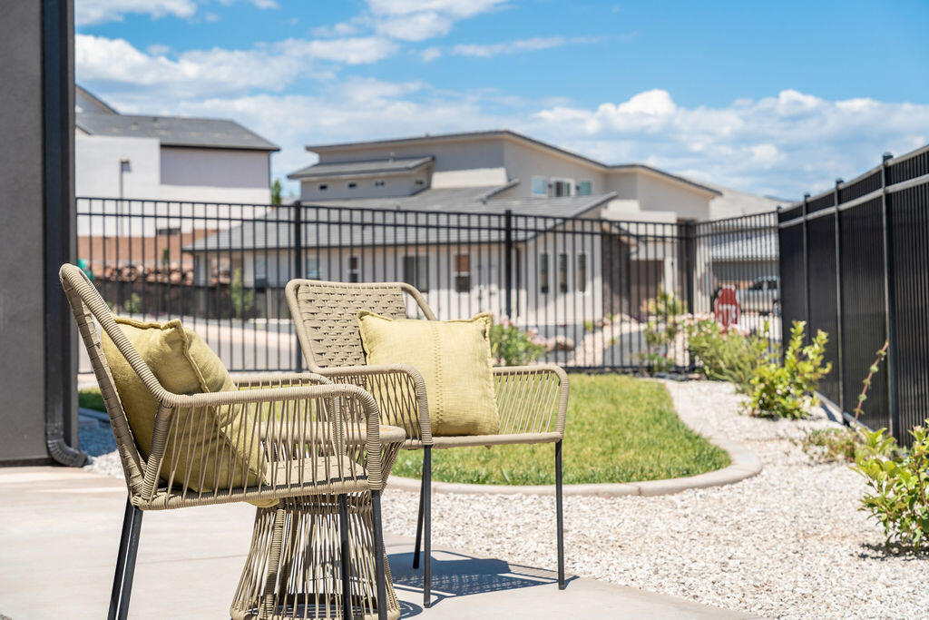 ESTATES AT BURKE SPRINGS - Residential