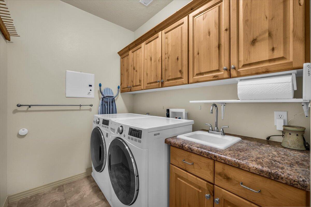 EMERALD SPRINGS TOWNHOMES - Residential