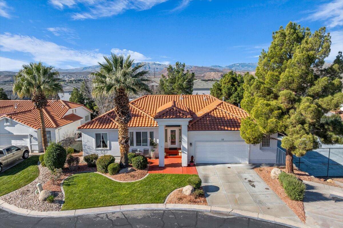 EMERALD SPRINGS TOWNHOMES - Residential