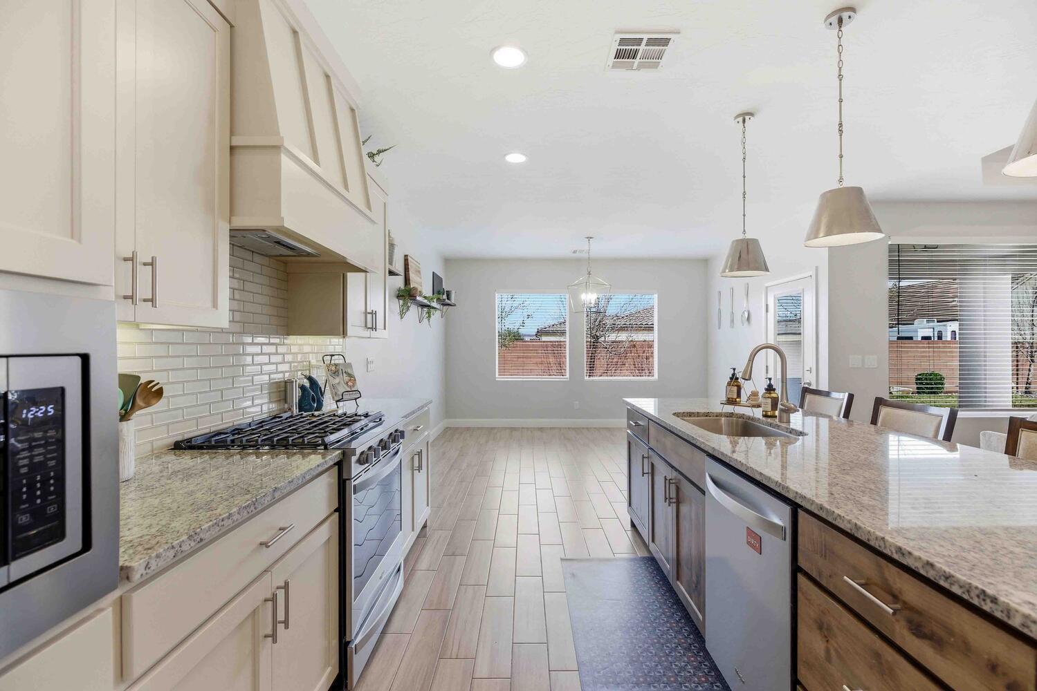DIXIE SPRINGS - Residential