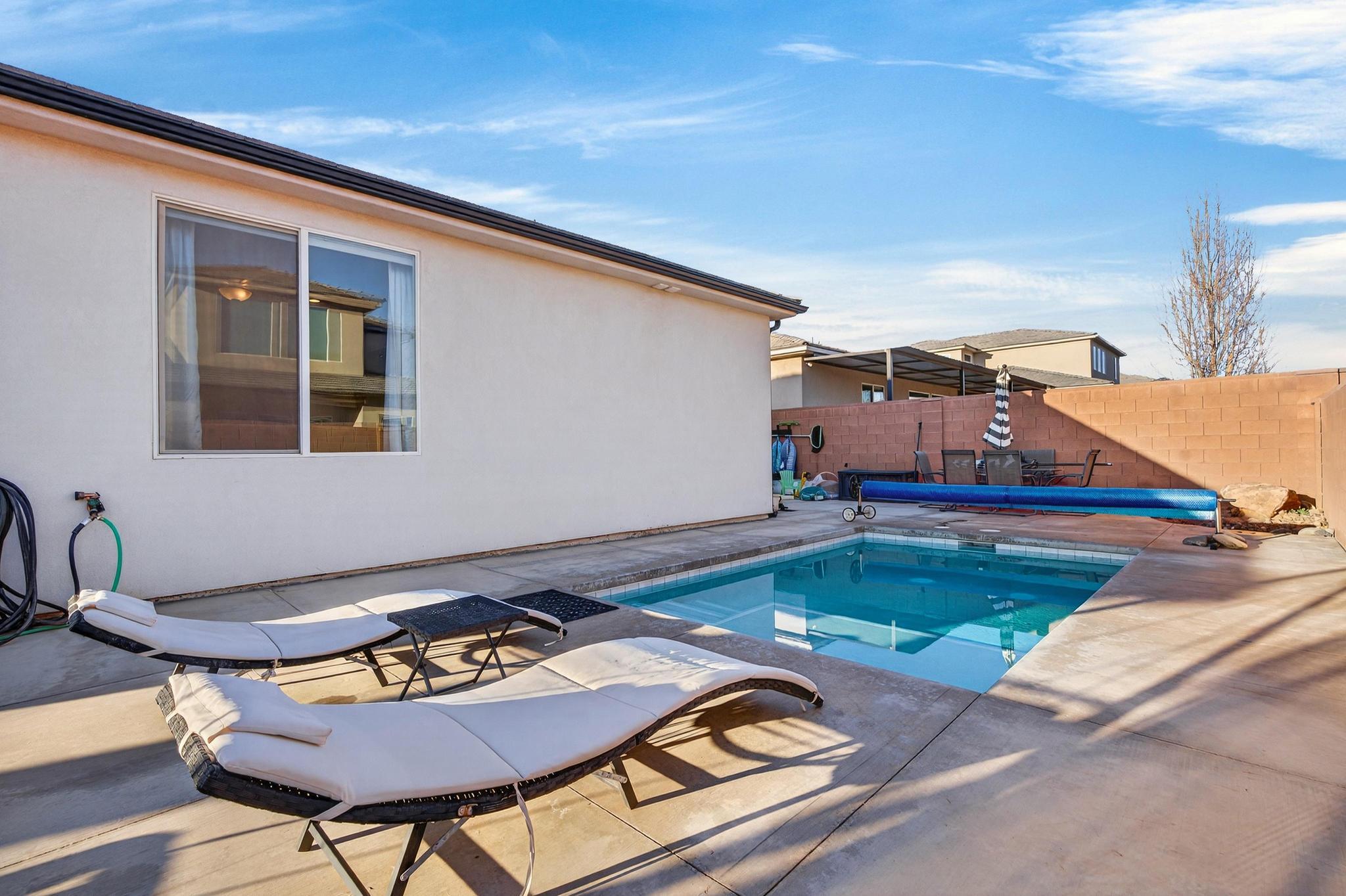 RIVERBEND AT SUNRISE VALLEY - Residential