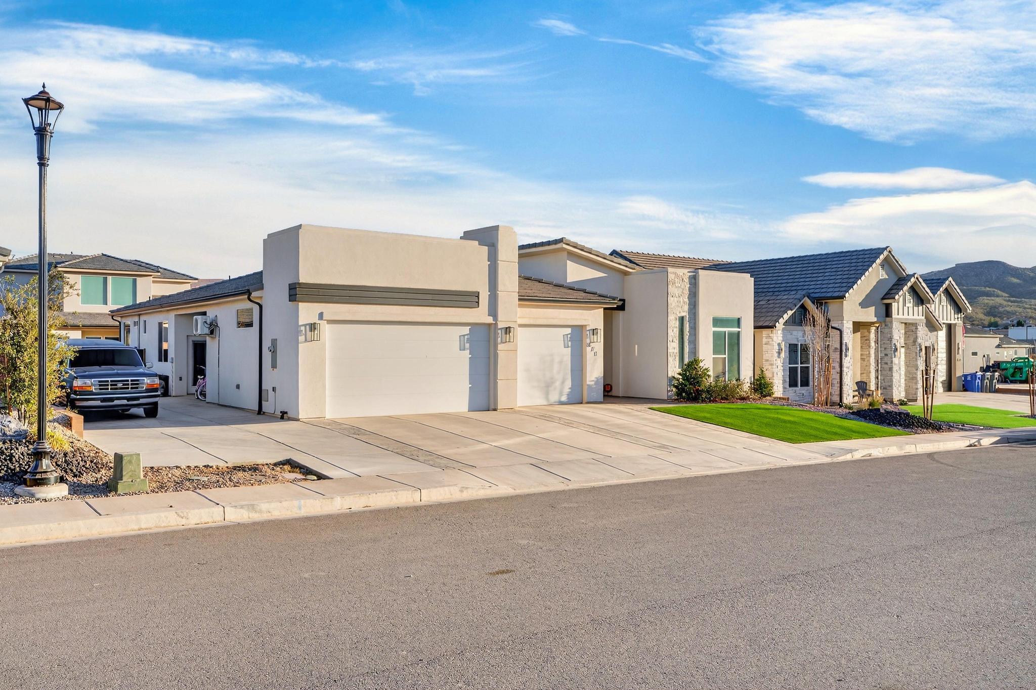 RIVERBEND AT SUNRISE VALLEY - Residential
