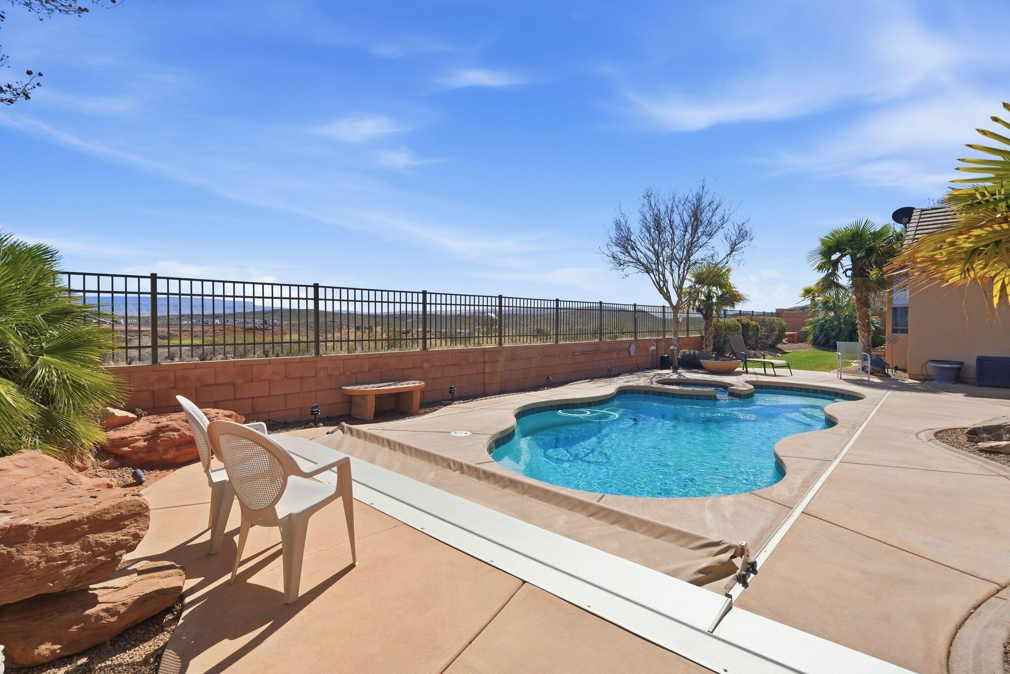 CORAL CANYON - Residential