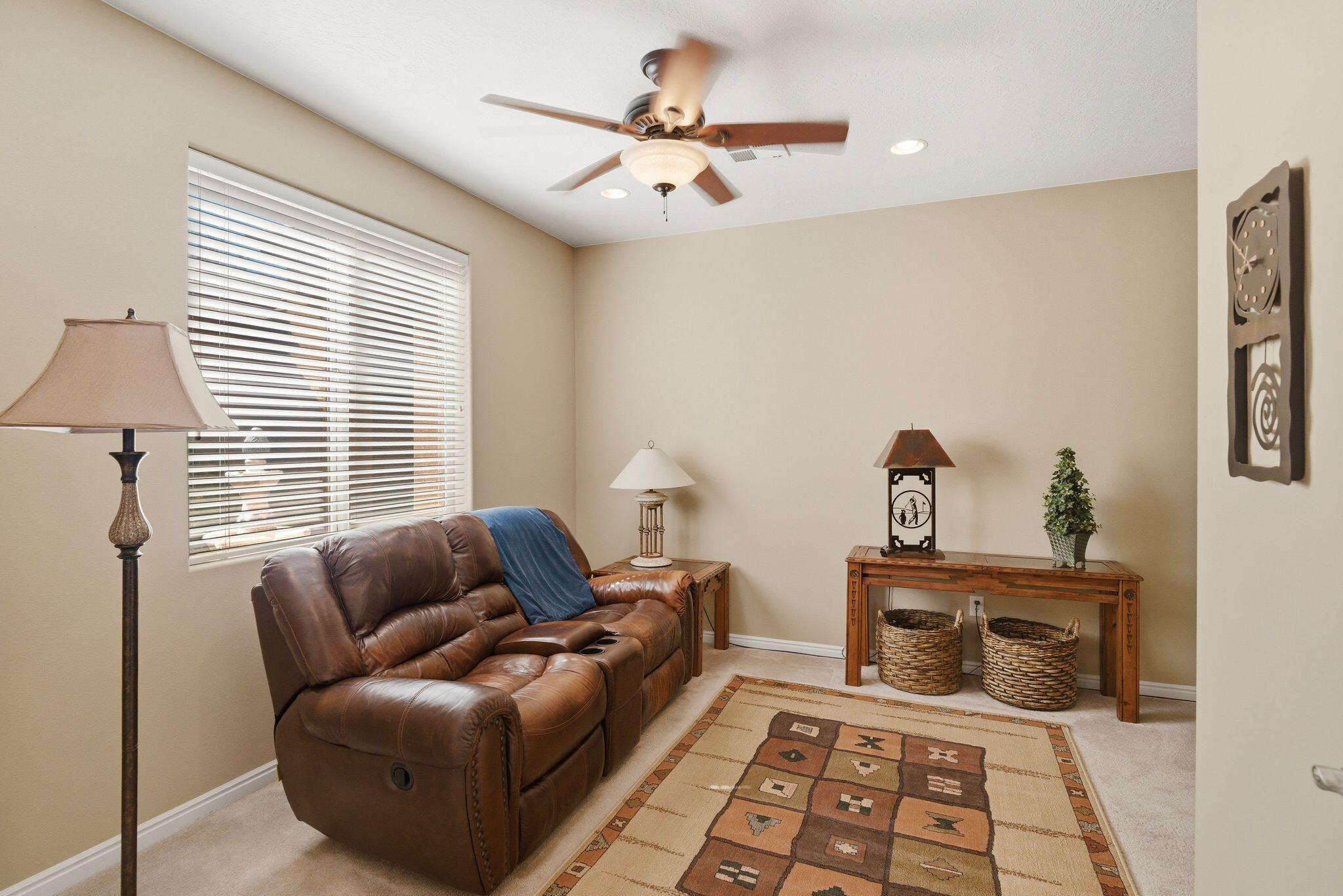 CORAL CANYON - Residential