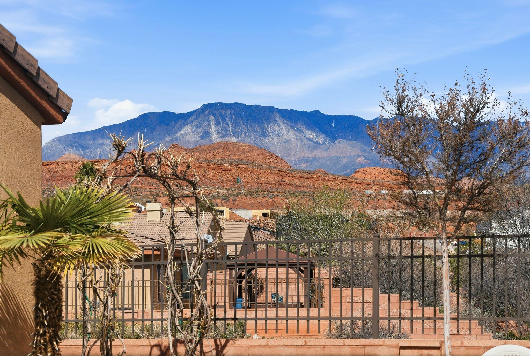 CORAL CANYON - Residential