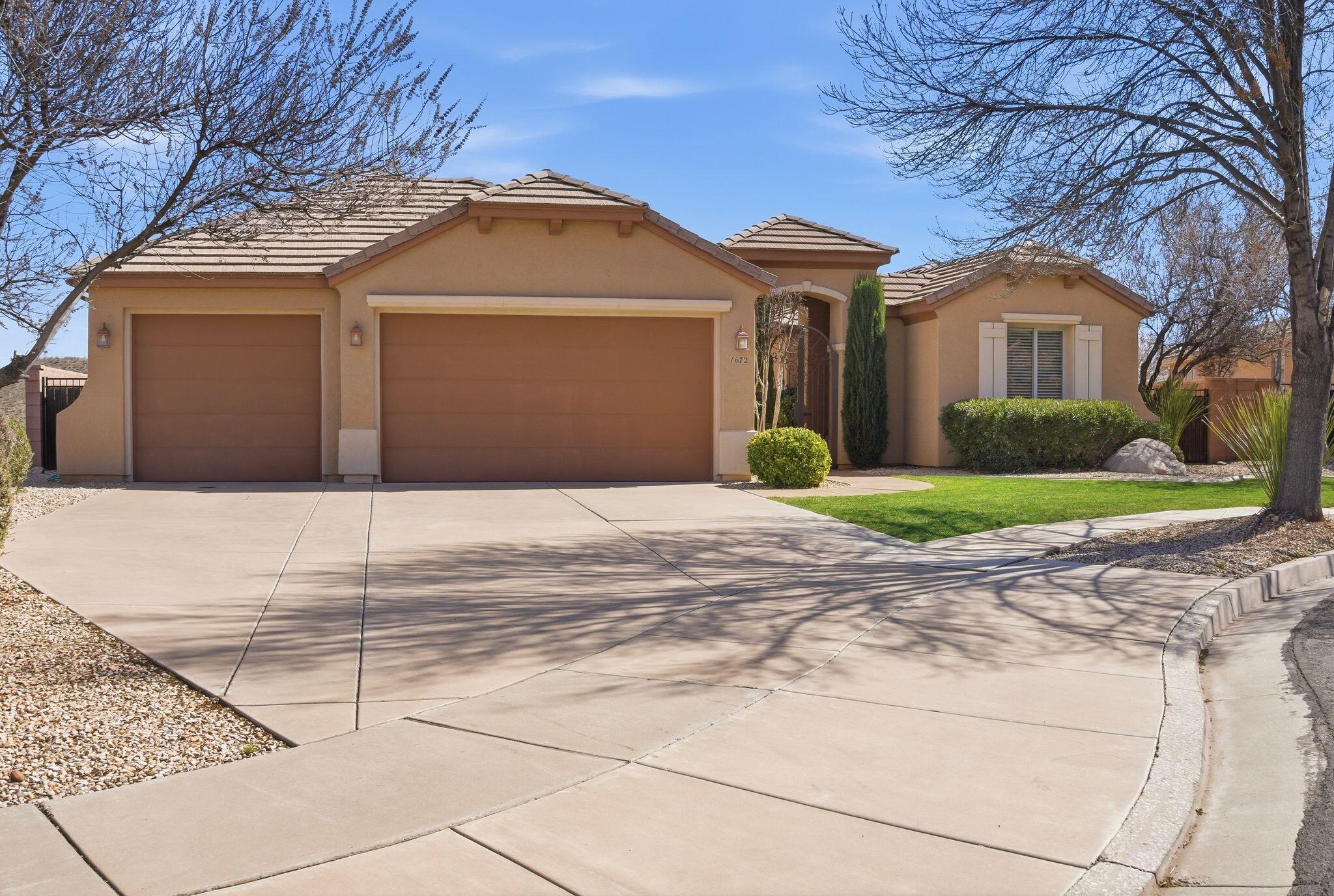 CORAL CANYON - Residential