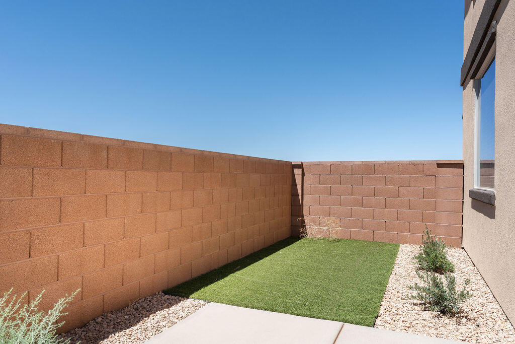 HURRICANE HEIGHTS TOWNHOMES - Residential