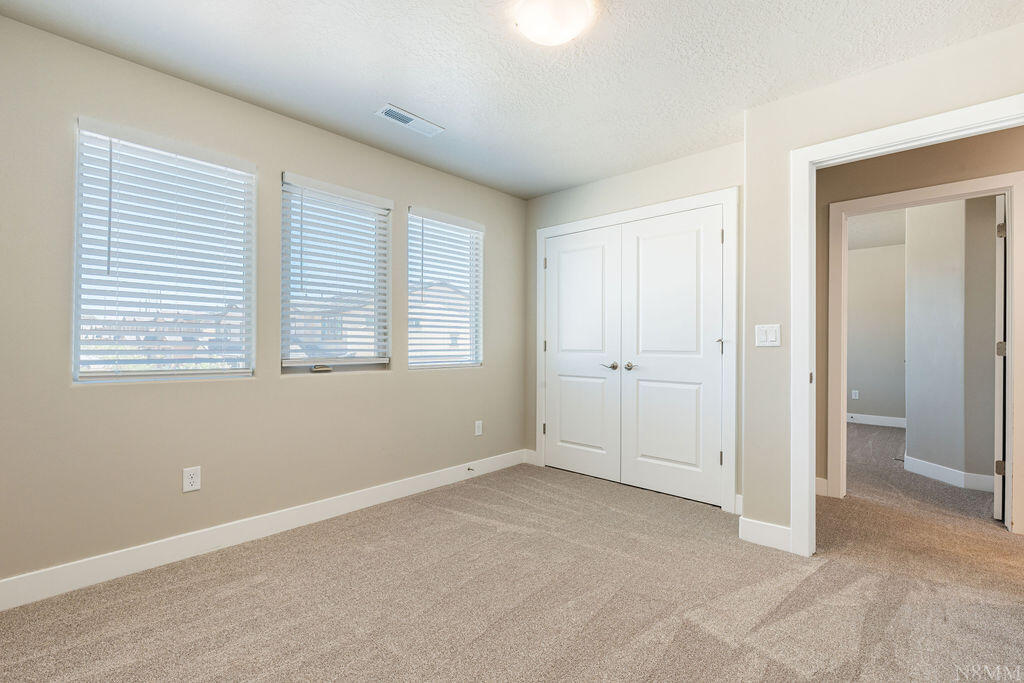 HURRICANE HEIGHTS TOWNHOMES - Residential