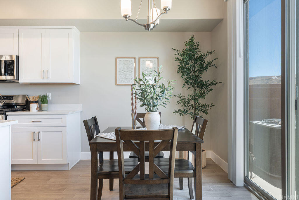 HURRICANE HEIGHTS TOWNHOMES - Residential