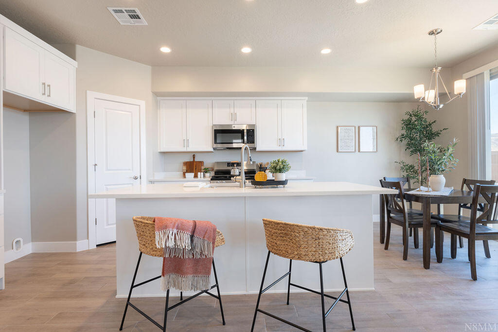 HURRICANE HEIGHTS TOWNHOMES - Residential