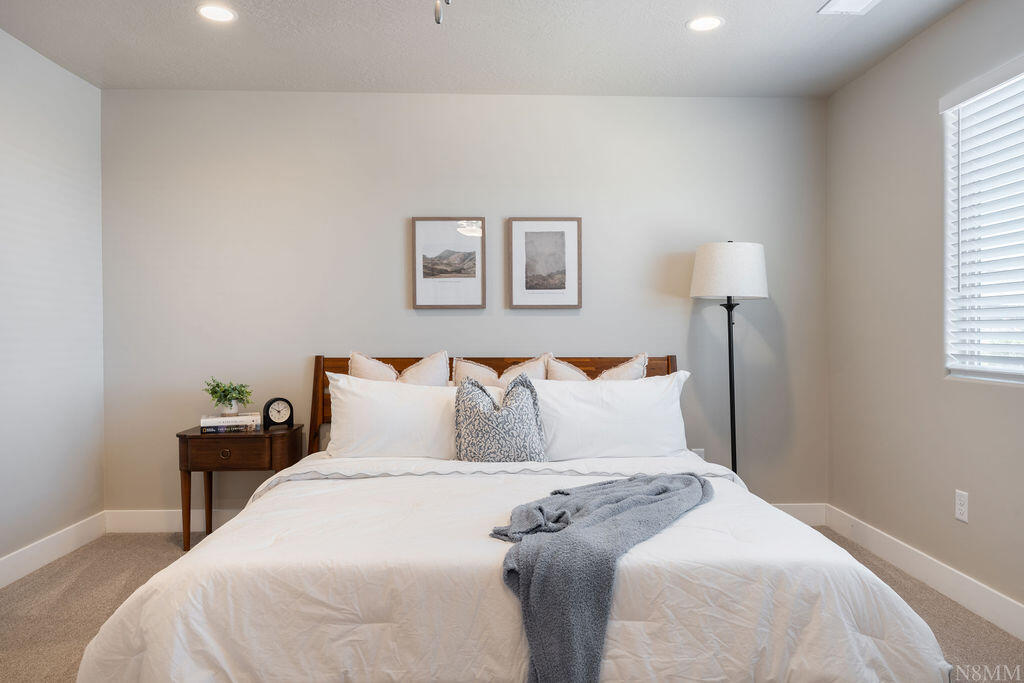 HURRICANE HEIGHTS TOWNHOMES - Residential