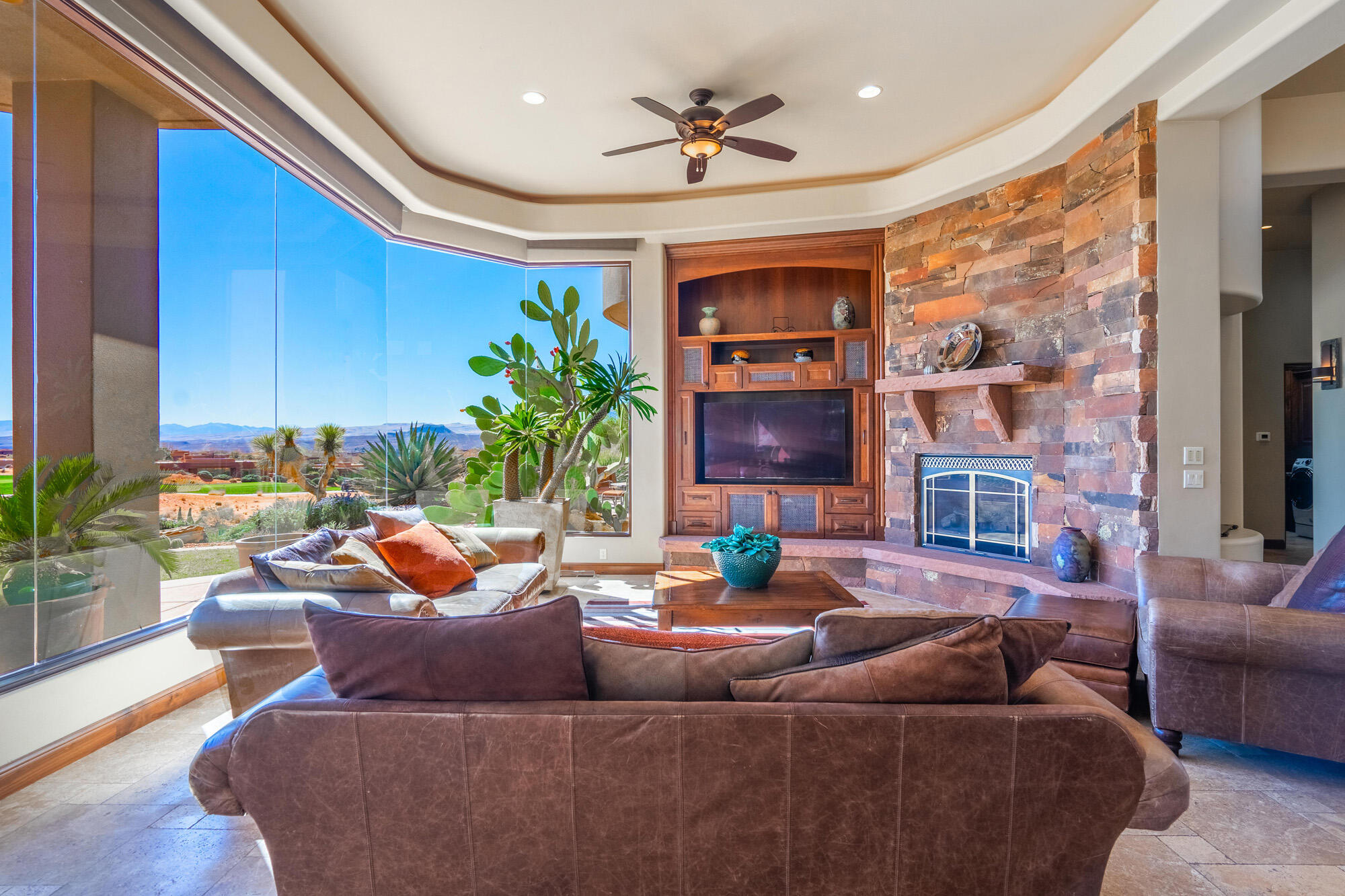 CLIFFS OF SNOW CANYON - Residential