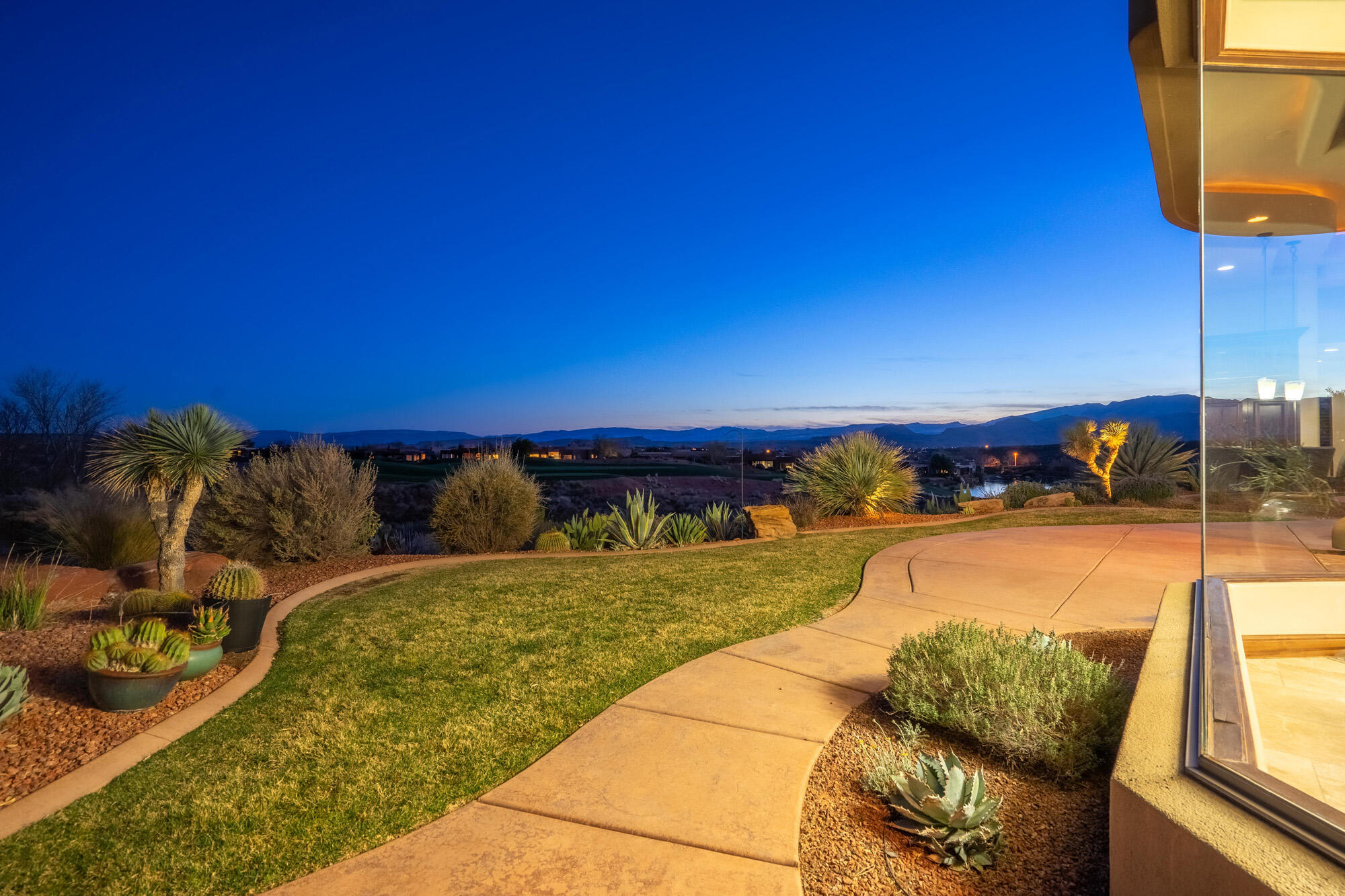 CLIFFS OF SNOW CANYON - Residential