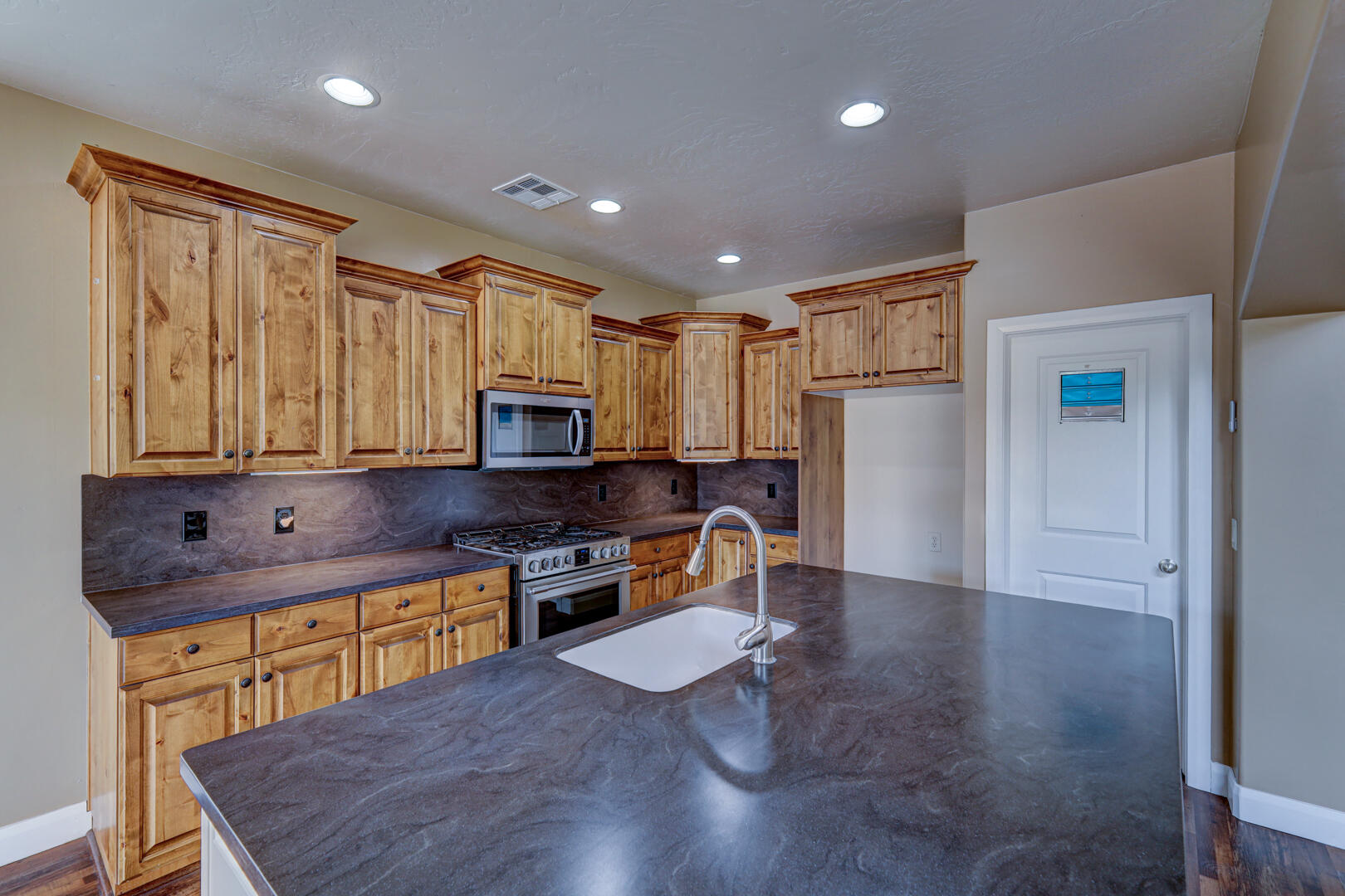 ESTATES AT HIDDEN VALLEY - Residential